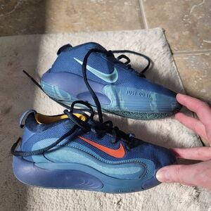 Nike Sofly Youth Boys Basketball Sneakers Size 1Y